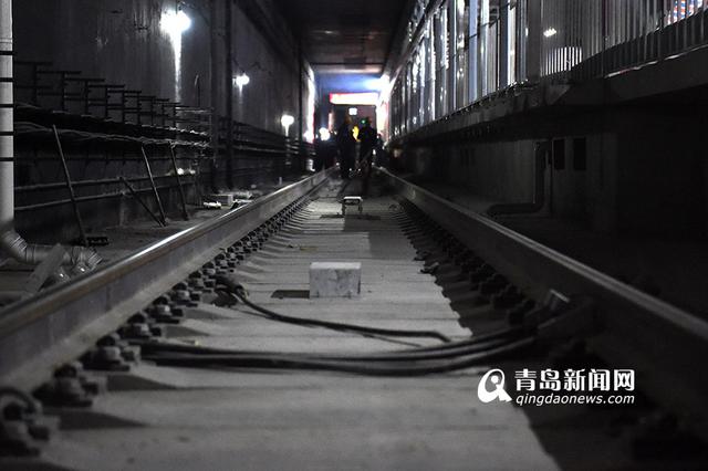 探秘地铁2号线麦岛站 扶梯已安装到位