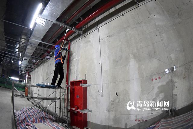 探秘地铁2号线麦岛站 扶梯已安装到位