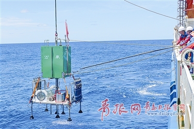 青岛造固态锂电池完成万米海试