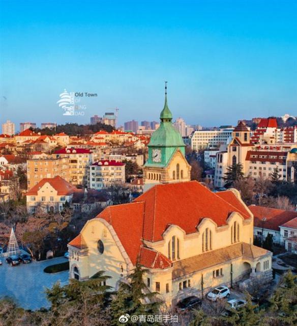 航拍青岛三大教堂 华丽庄重各具魅力