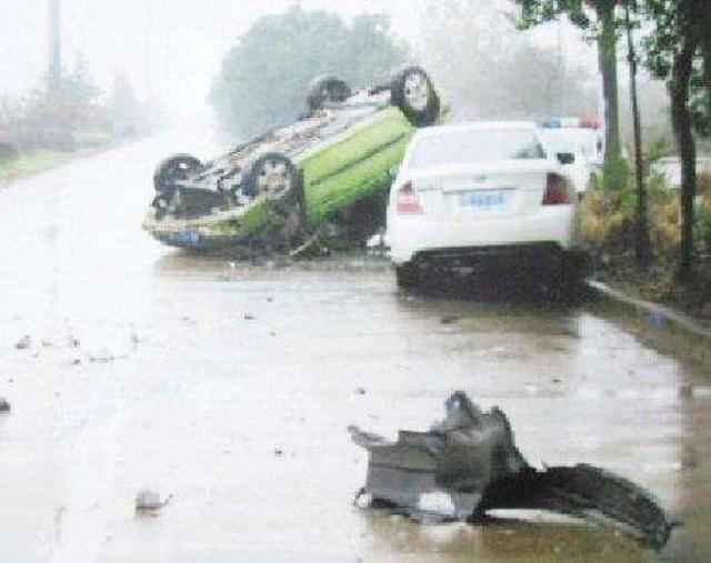 豪车车主制造假车祸现场 欲骗保近10万元获刑