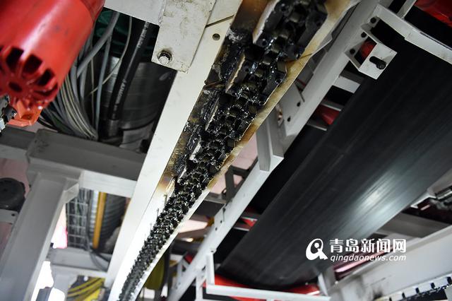 高清:实拍贯龙号盾构机 一天能挖9米地铁隧道