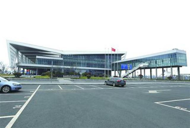 青岛大发展：全国众名校纷纷入驻 地铁串成网