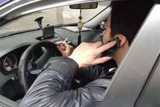 高速不带这东西扣12分?交警部门这么回复! 高速不带这东西扣12分?交警部门这么回复!