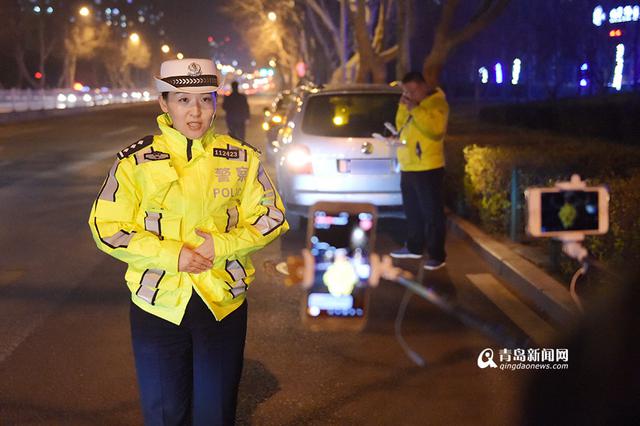 【青岛故事】女交警的夜生活 直播查酒驾