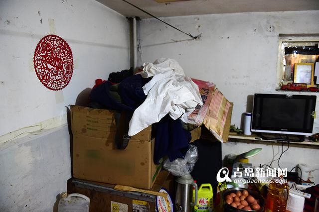 穿回女装的大喜哥:被流放的人要为自己活