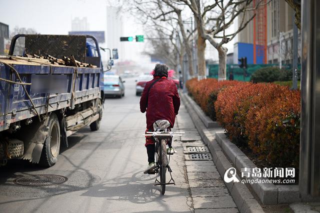 穿回女装的大喜哥:被流放的人要为自己活