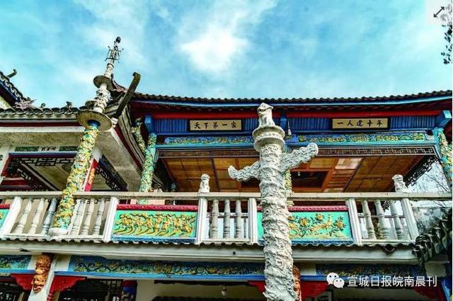 老汉17年造出“龙宫” 坐龙椅睡龙床堪称奇观