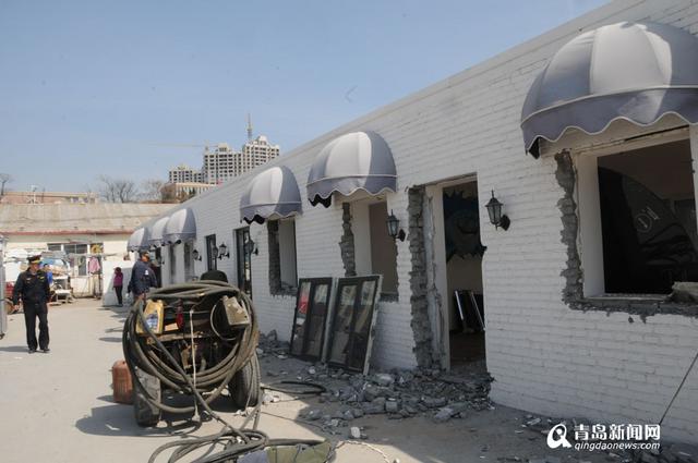 徐家麦岛3000平违建被拆 盘踞海滩数十年