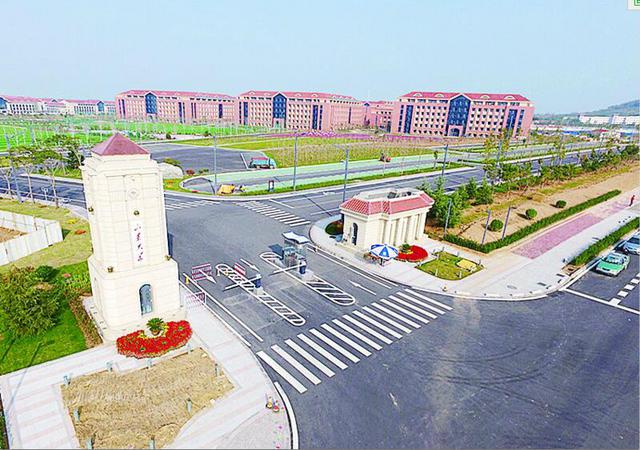 大青岛新一极：东部湾城运筹蓝色崛起