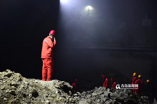 【青岛故事】62岁老炮 地下30米的爆破师