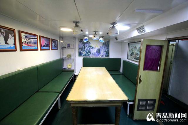 高清:实拍中国首艘核潜艇内部 24日向公众开放