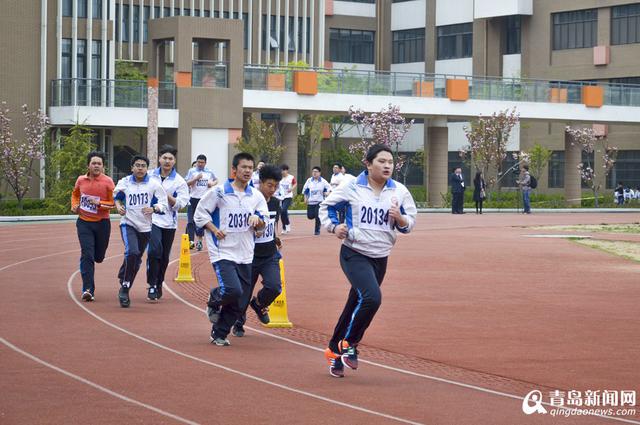 青岛体育中考开考 引体向上报名不足百人