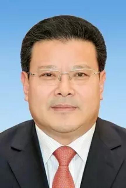 新一届青岛市政府领导分工确定(附简历)