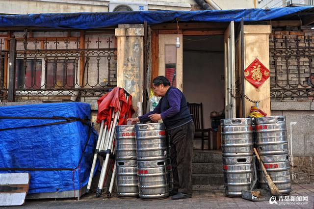 【青岛故事】卖散啤的五哥大酒店 22年只卖酒