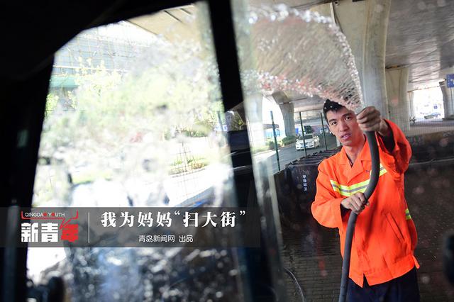 【新青年】程序员辞职当环卫工 照顾患癌妈妈