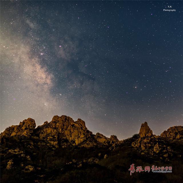组图：镜头记录青岛最美的星空 美得令人眩晕