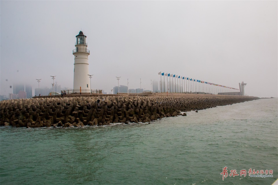 青岛探索旅游发展新路径 帆船游艇人气旺