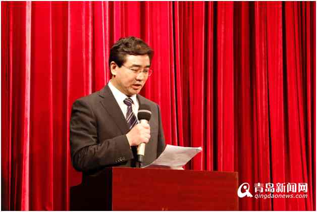 青岛市政府副秘书长万建忠致辞