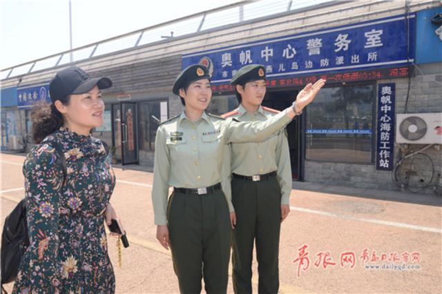 "帽美如花 边防女警换戴新式贝雷帽(组图)