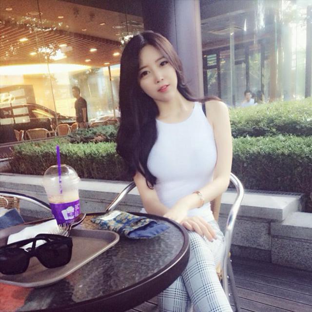 韩国女主播身材逆天 每张照片都有千人点赞