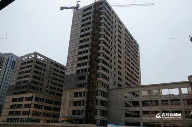 青大附院东院病房楼主体封顶 新增床位350张