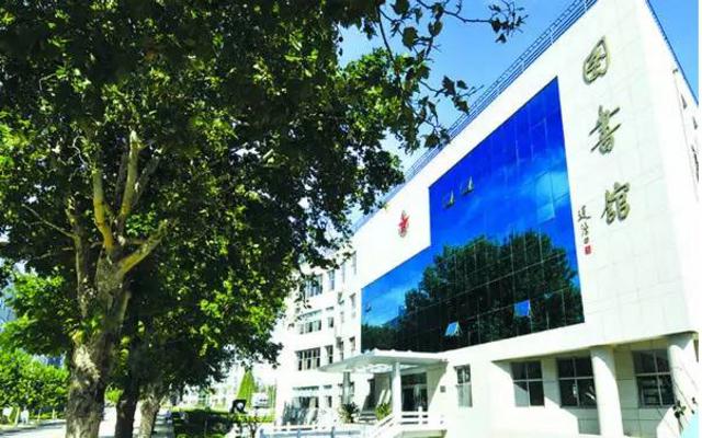 解放军海军航空大学亮相 青岛设校区