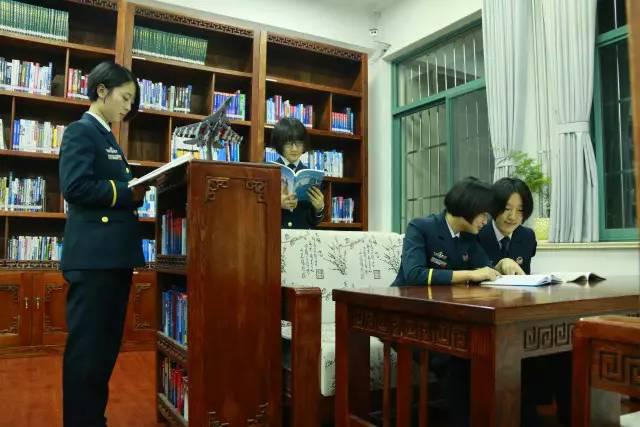 解放军海军航空大学亮相 青岛设校区