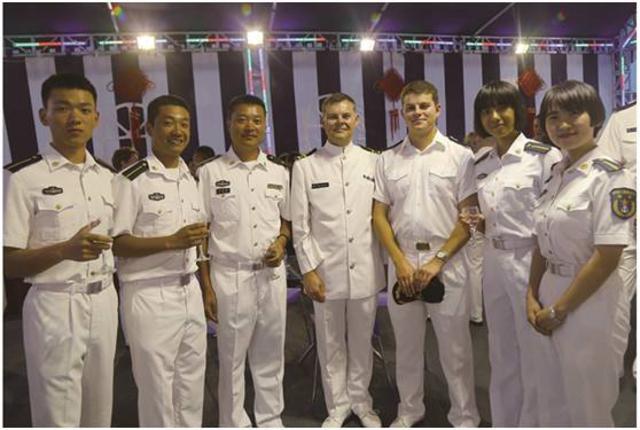 解放军海军航空大学亮相 青岛设校区 解放军海军航空大学亮相 青岛设校区