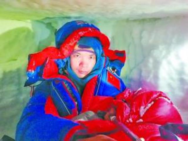 小伙因一次徒步辞职投身登山 两年登顶16座雪山