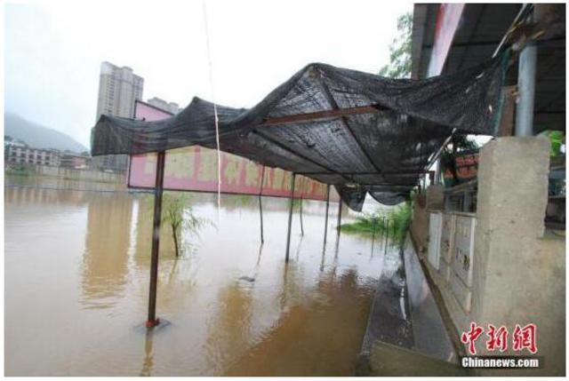 全国大部分地区暑热消退 12省市区将迎来暴雨