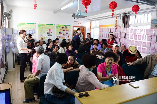 【青岛故事】女'孟非'薛伟：我为大姨找对象