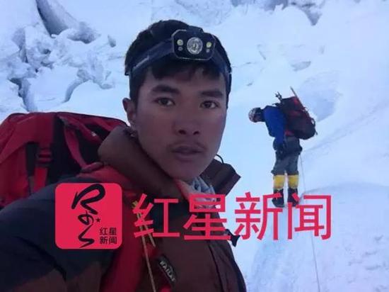 男子登珠峰倒在8600米:上百人路过却无动于衷