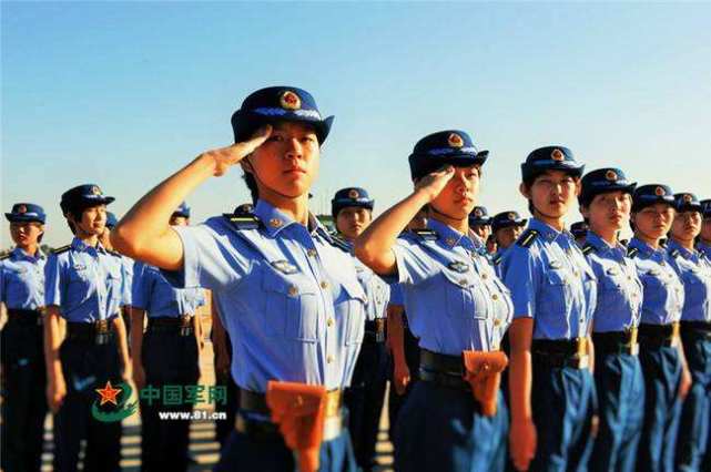 中国空军第10批女飞行学员