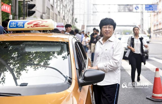 【高考故事】陪考妈妈心愿 和儿子慢慢吃顿饭