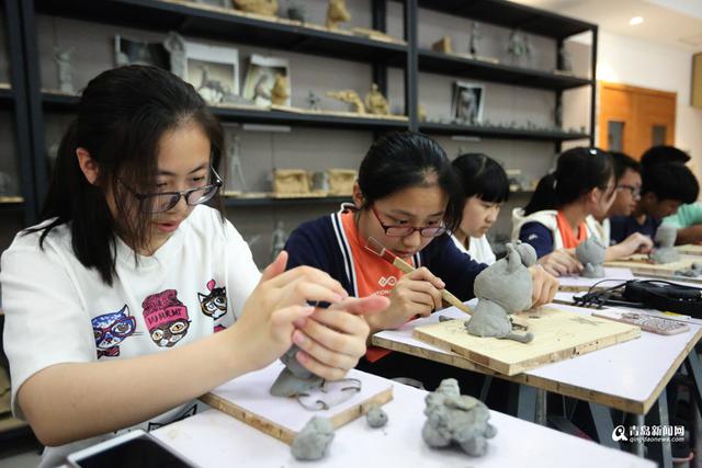 青岛中学启航班探访：12个学生的100天