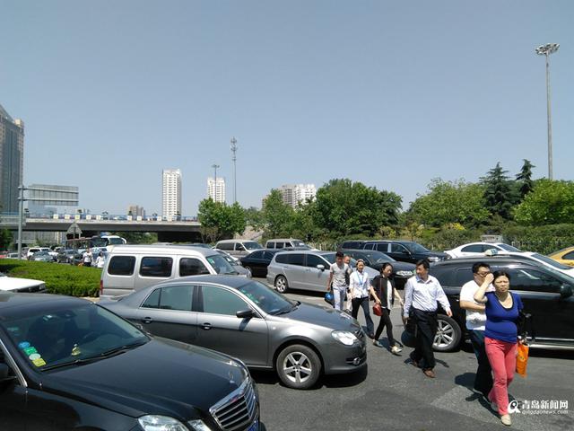 【畅安青岛】交警支招 妇儿医院拥堵如何破解