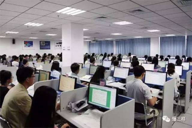 直击山东高考阅卷现场 每道题两老师同时评分 直击山东高考阅卷现场 每道题两老师同时评分