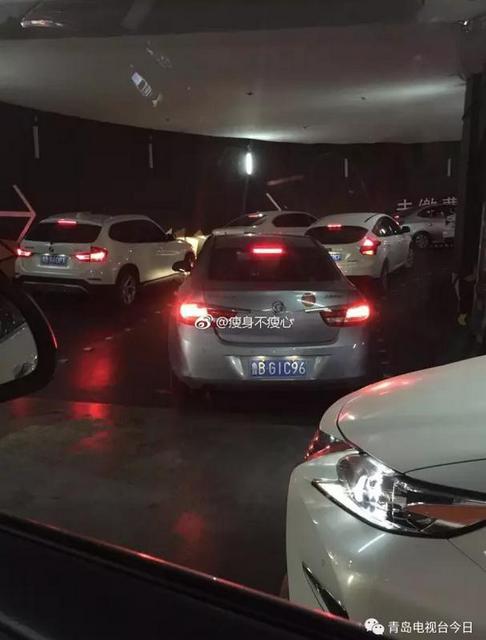 万象城停车场被吐槽刷爆朋友圈 官方首次回应