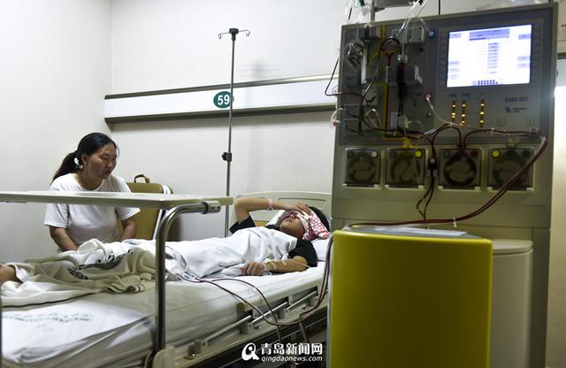 姐妹情深 19岁女孩患重病11岁妹妹捐骨髓