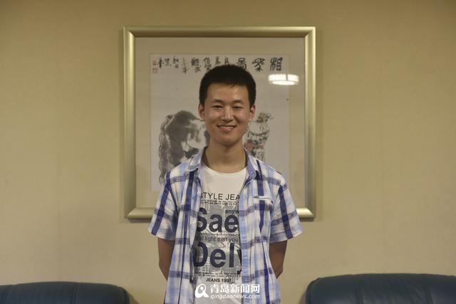 青岛二中学霸团亮相:11人被清华北大录取(图)
