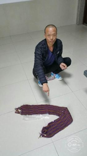 90后民警迷上尘封4年命案 借助1条围脖破案