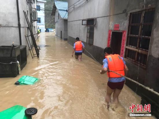 水利部：入汛以来全国汛情总体平稳 局地受灾严重