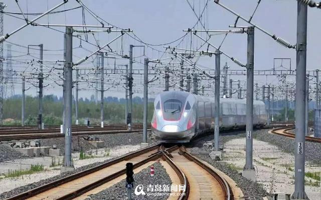 高清:复兴号动车组靓图大放送 内外兼修颜值高