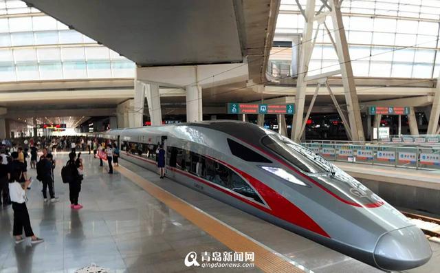 高清:复兴号动车组靓图大放送 内外兼修颜值高
