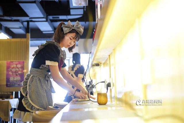 【新青年】19少女兼职女仆：用自己萌化世界