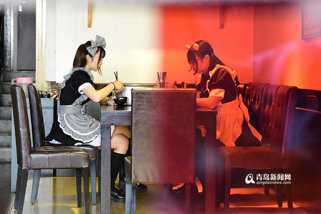 【新青年】19少女兼职女仆：用自己萌化世界