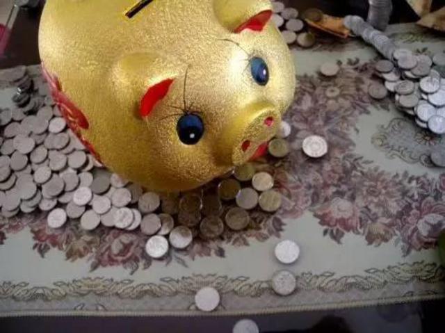 这三枚硬币卖出一套房子的价格 翻翻你家有没有 这三枚硬币卖出一套房子的价格 翻翻你家有没有