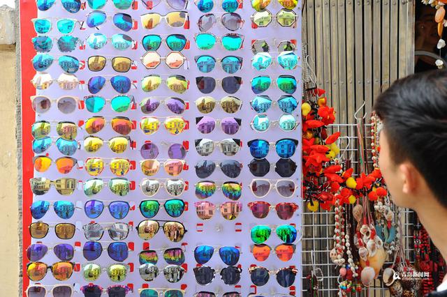 高清：青岛有条老街文艺青年最爱 夏天来浪吧