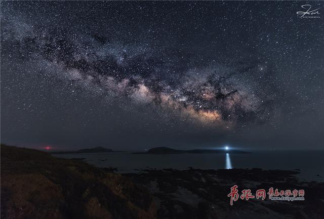 夏夜青岛银河拱桥 浩瀚星空美得令人窒息(图)